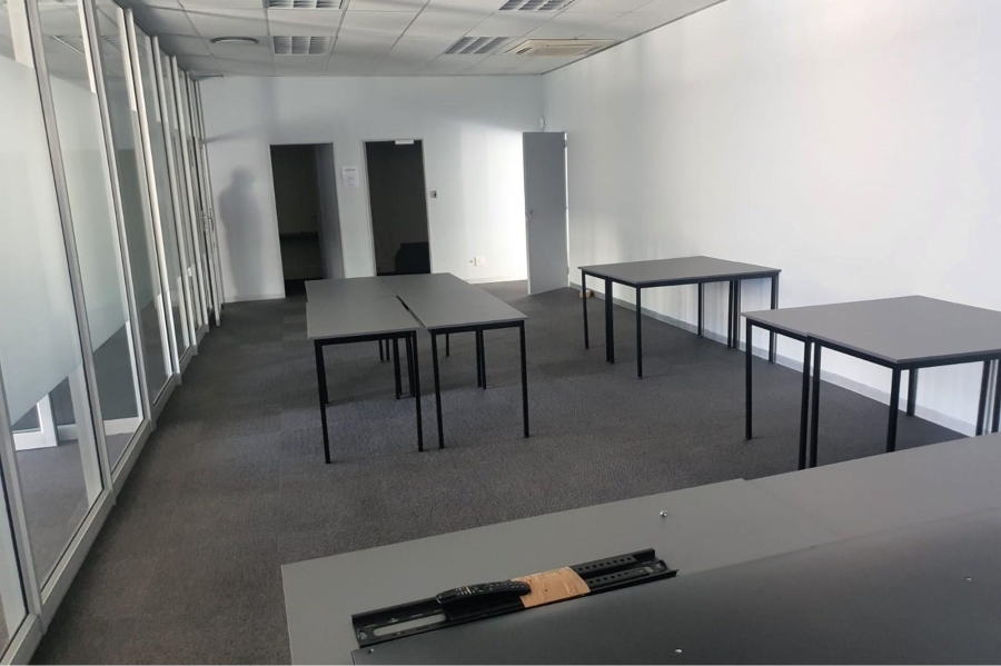 To Let commercial Property for Rent in Fairview Eastern Cape